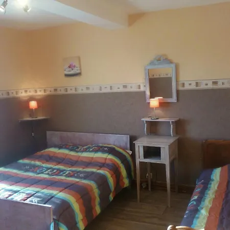 Luxurious Holiday Home With Garden In Gimn E