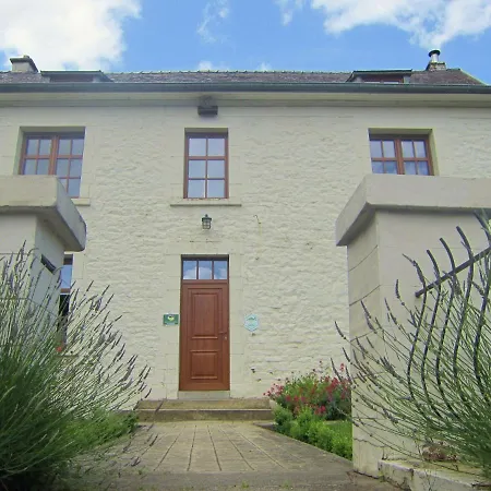 Luxurious Holiday Home With Garden In Gimn E * Doische