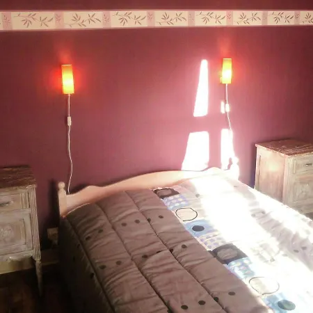 Luxurious Holiday Home With Garden In Gimn E *