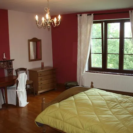 Luxurious Holiday Home With Garden In Gimn E *