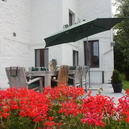Luxurious Holiday Home With Garden In Gimn E Doische