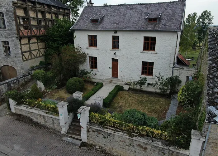 Cozy Escape In Namur Region Ferienhaus