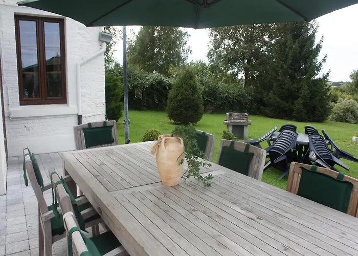 Cozy Escape In Namur Region Ferienhaus